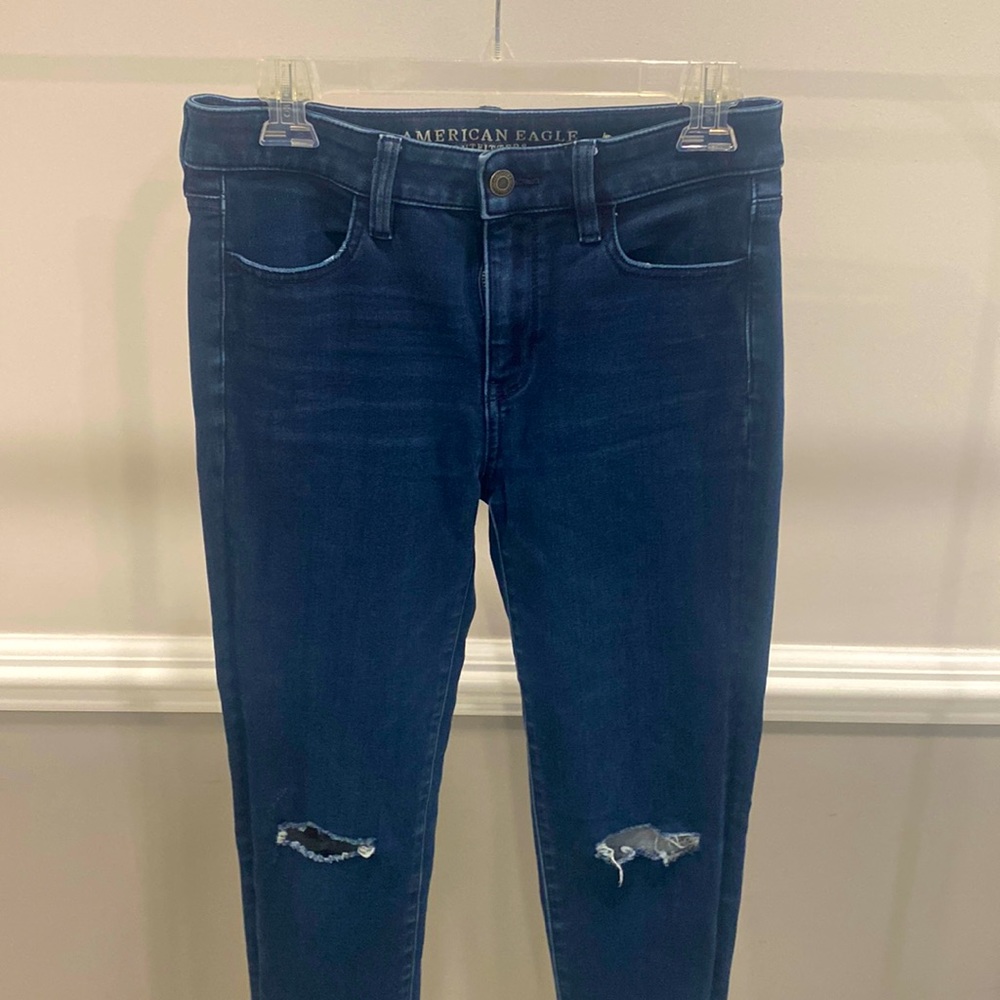 American Eagle Super Stretch Skinny Jeans with Knee Holes Size 4